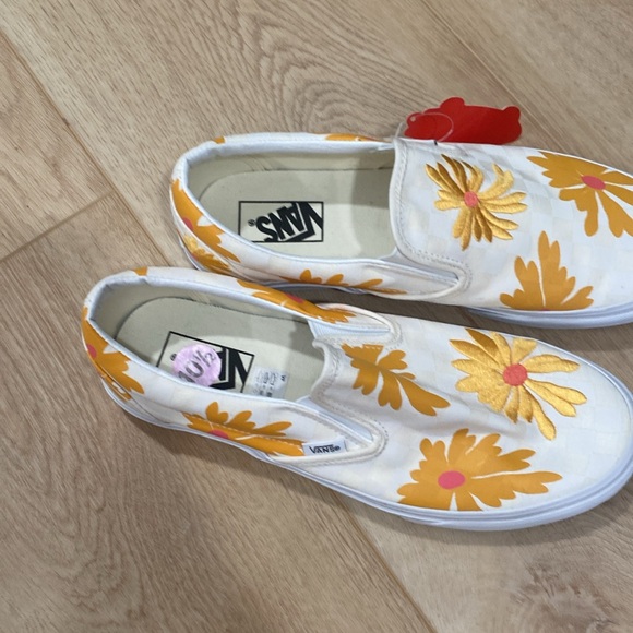 🆕 Women’s Vans Slip-On Check Floral White
Orange Skate Shoes. Size 10.5 - Picture 2 of 12